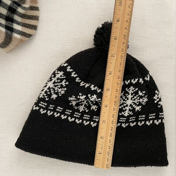 Snowflake Knit Kids Beanie With Pom Pom Fully Lined - Picture 8 of 10